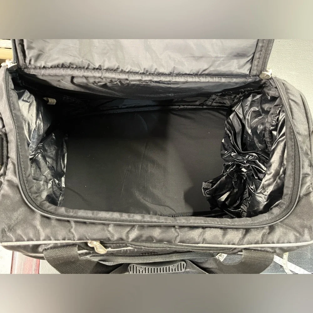 Nike Golf duffle bag